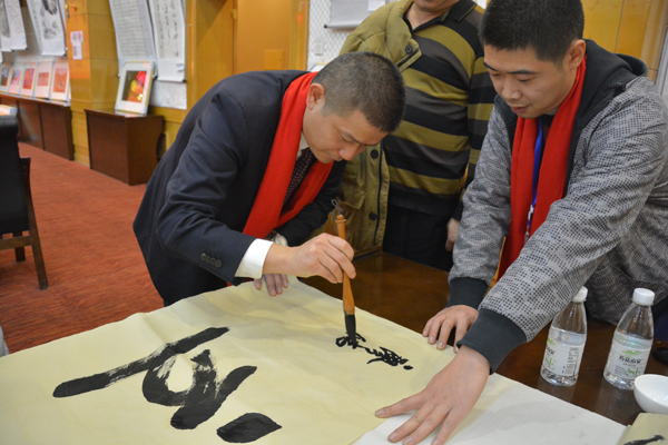 亮化工程慈善活動湖南桃花视频