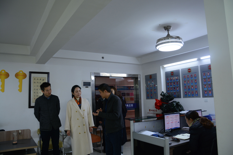 考察指導工作（zuò）亮化工程公（gōng）司